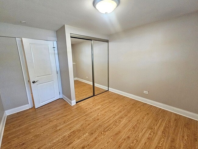 Building Photo - 1038 Cambridge Dr