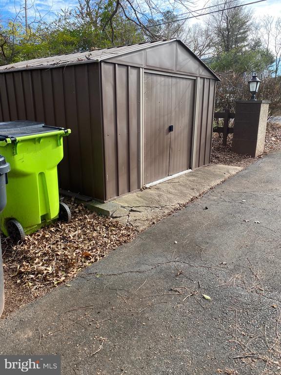 Building Photo - 8421 Impalla Dr