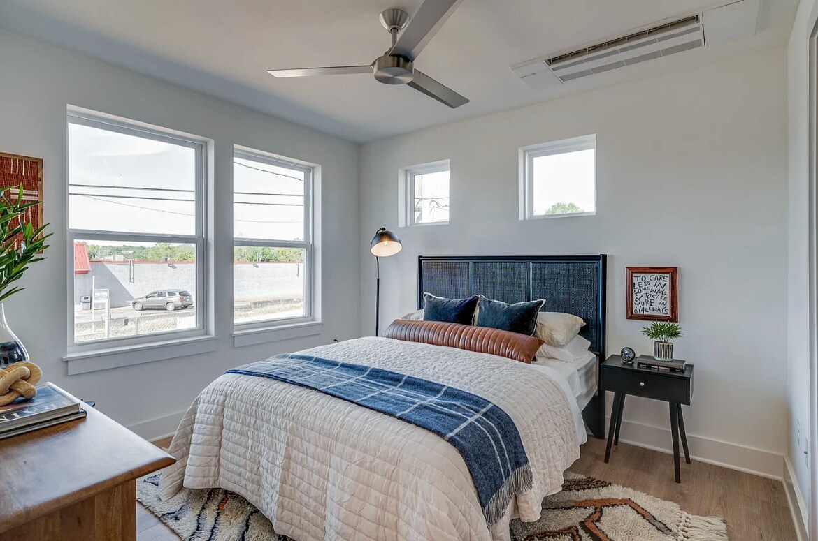 Master Bedroom - 102 Duke St