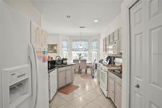 Building Photo - 3999 Whistlewood Cir