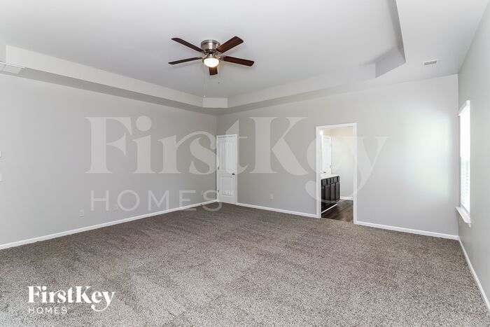 Building Photo - 219 Bollen Ln