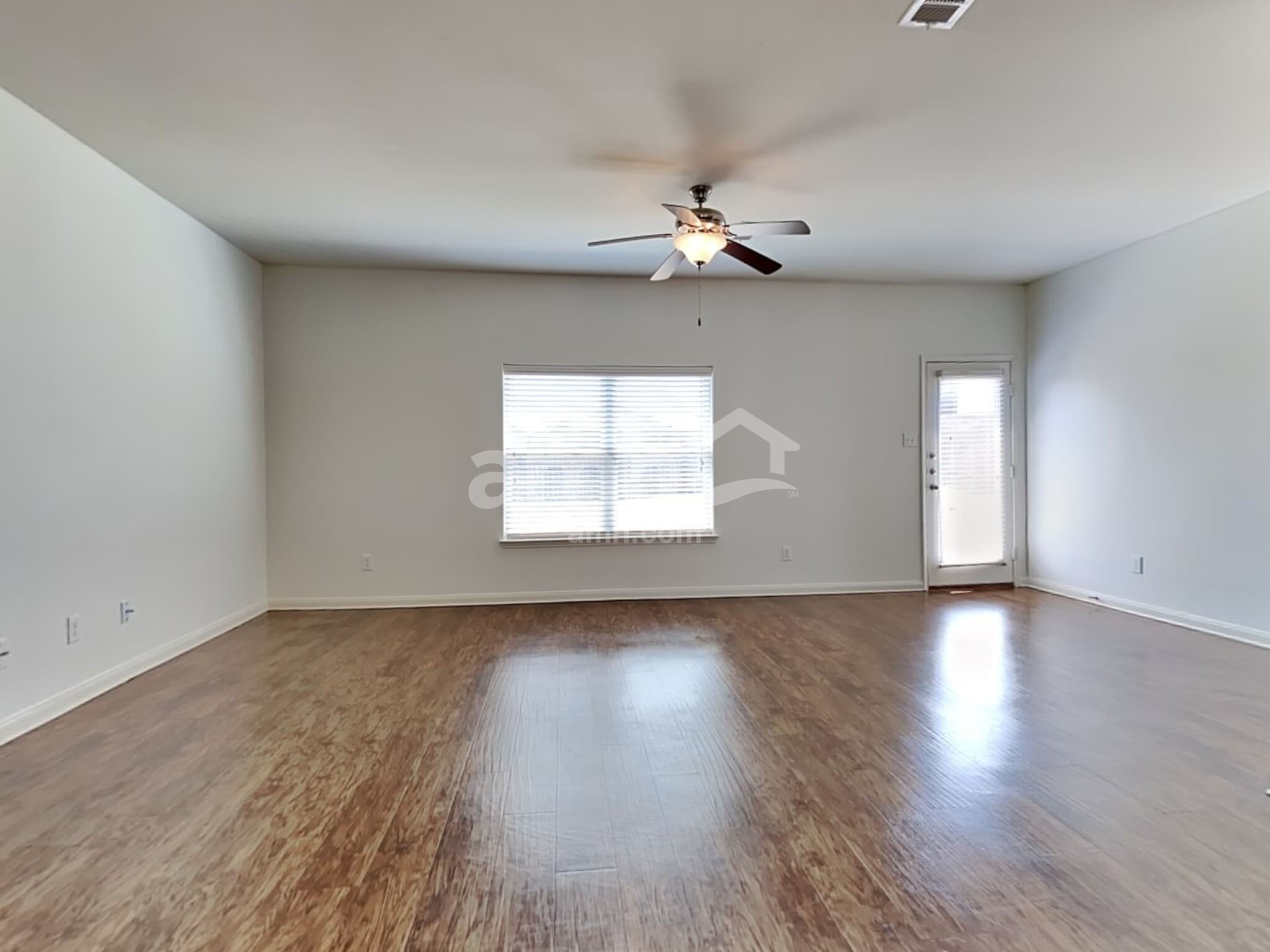 Building Photo - 1012 Summer Stream Rd