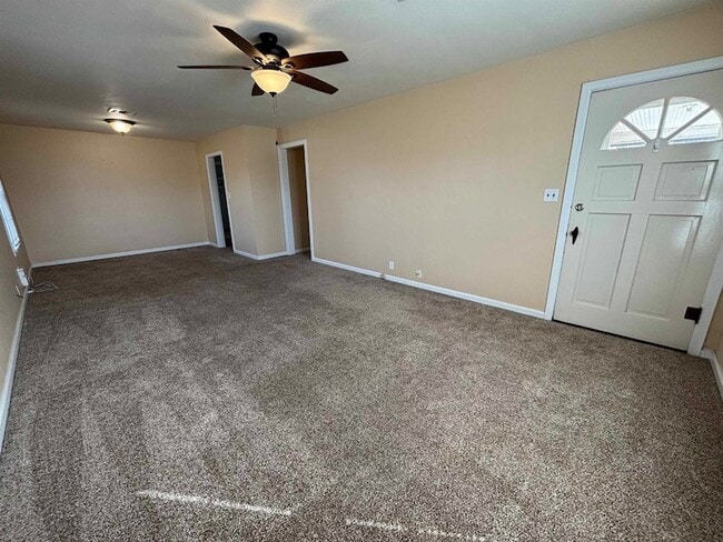 Building Photo - 2330 W Randolph Ave