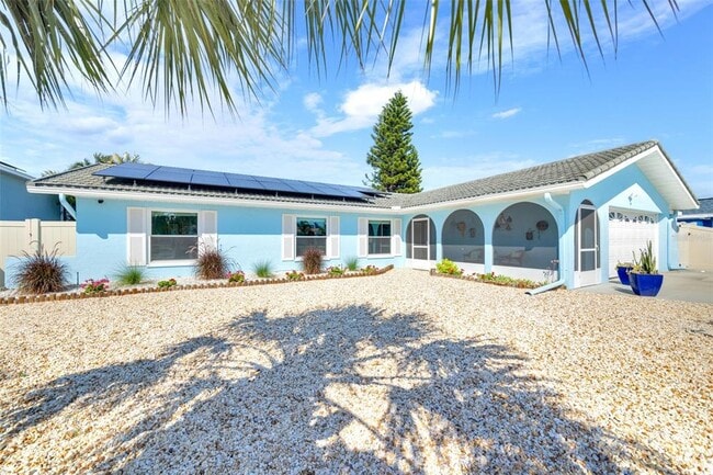 Building Photo - 1015 Spindle Palm Way