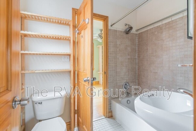 Building Photo - 1613 S Meadow St