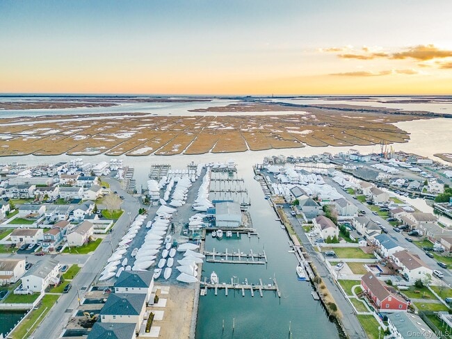 Building Photo - 2812 Ocean Ave