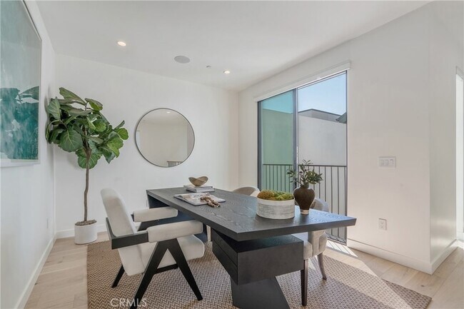 Building Photo - 11825 Tennessee Ave