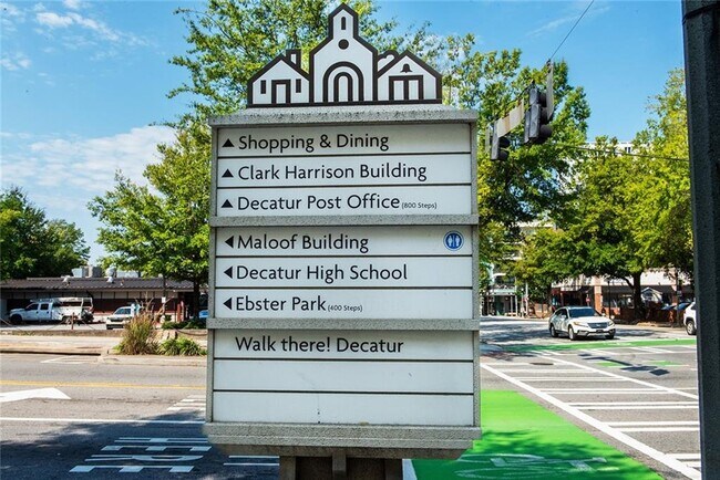 Building Photo - 408 Sycamore Dr