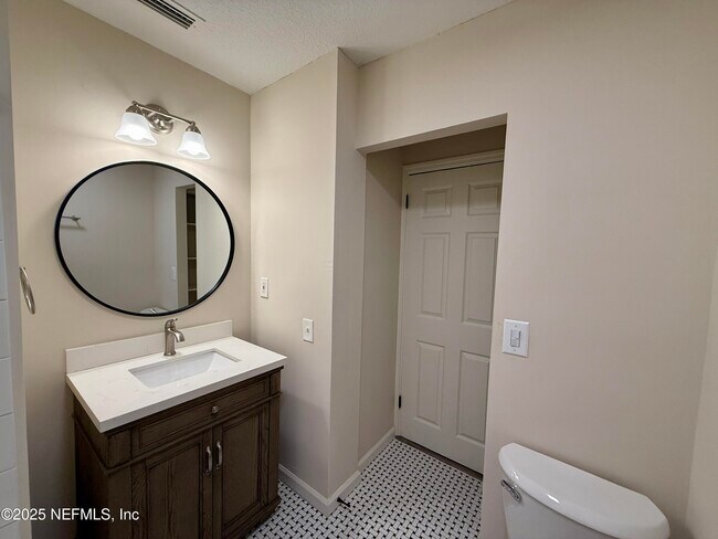 Building Photo - 2516 Horseshoe Bend Rd