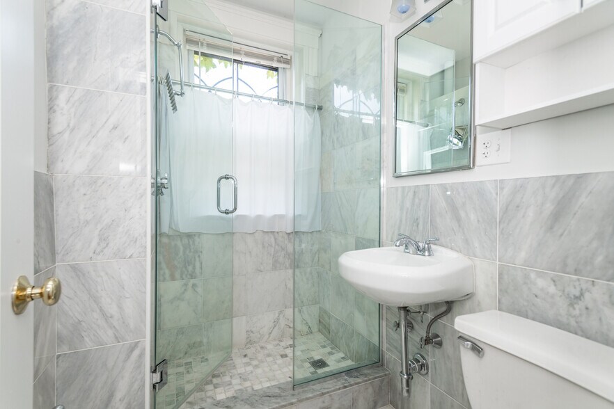 Building Photo - 49 Worthington St