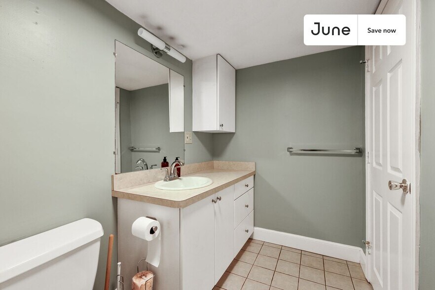 Building Photo - 14-18 Bacon Street