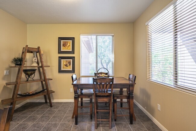 Building Photo - Fully Furnished 3 Bedroom Home In Coral Canyon With Community Amenities