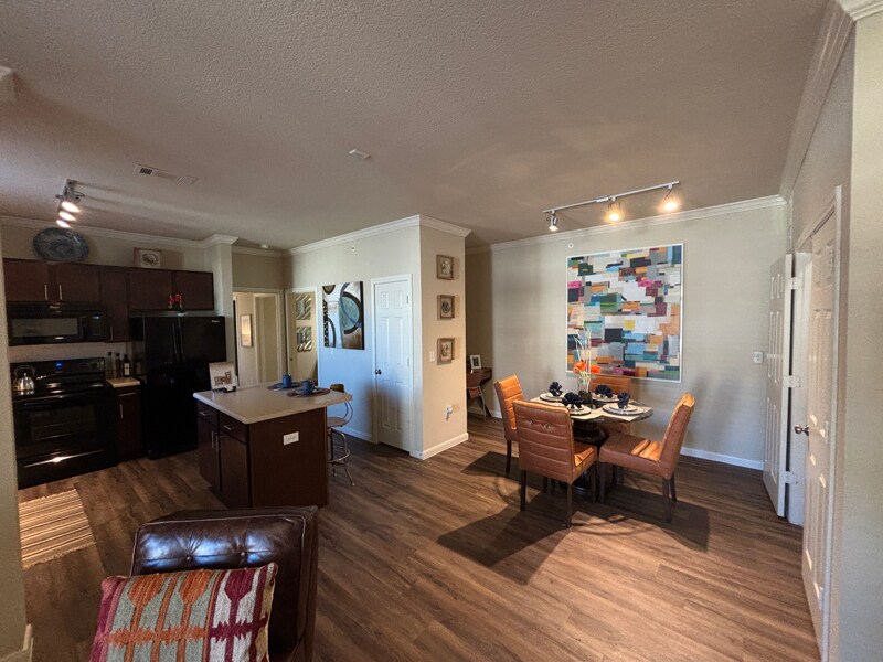 Building Photo - 1811 Medical Pkwy