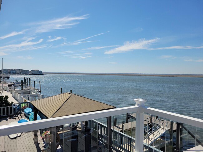 Building Photo - 8601 Fulton Ave