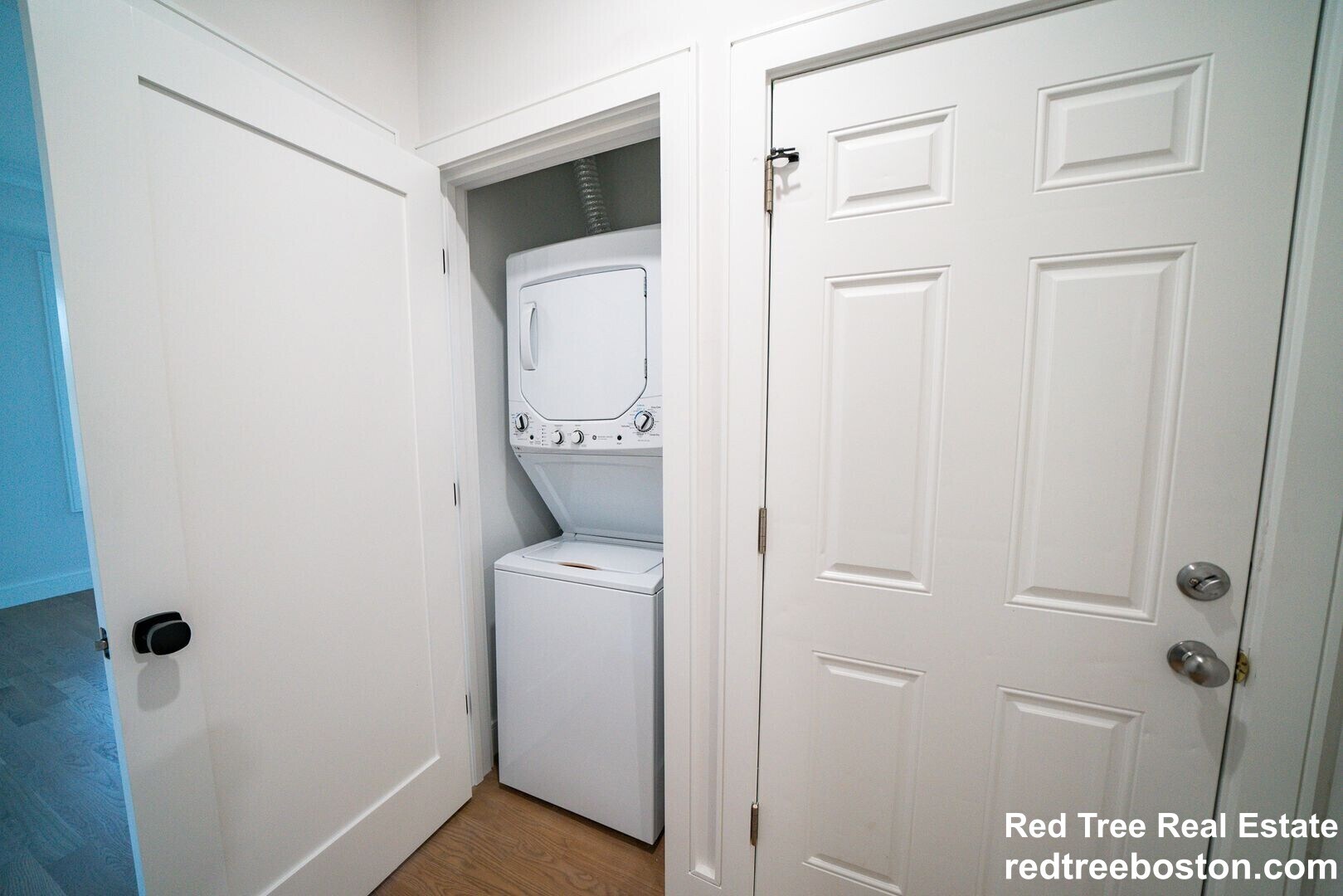 Building Photo - 37 Calumet St