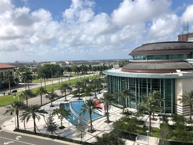 Building Photo - 651 Okeechobee Blvd
