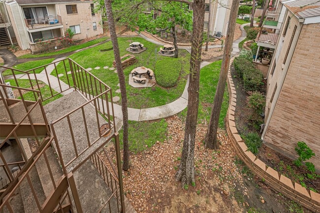 Building Photo - 3500 Tangle Brush Dr