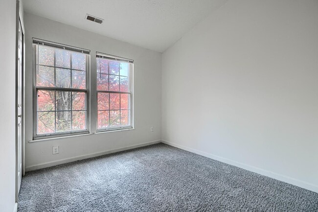 Building Photo - 9847 Bale Ct