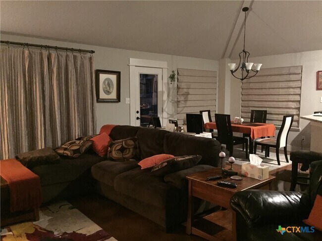 Building Photo - 2046 Mulberry Cir