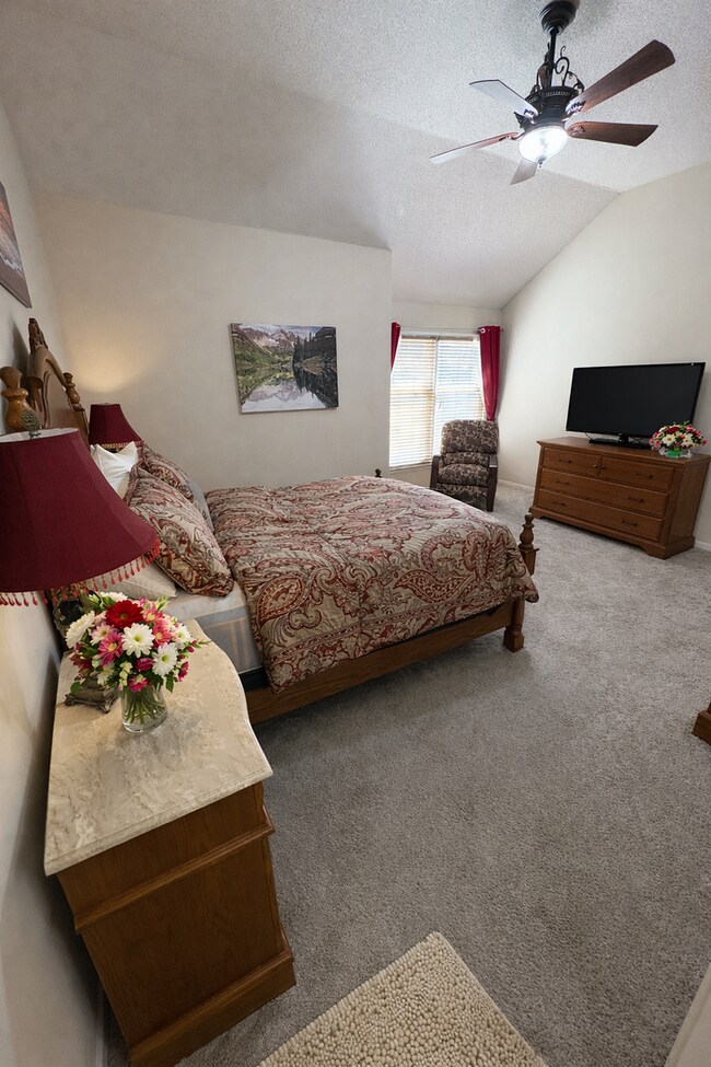 Building Photo - 30+ Day Stays | Fully Furnished 5 Bed Home w/Utilities included | 3 Car Garage | Great Community ...