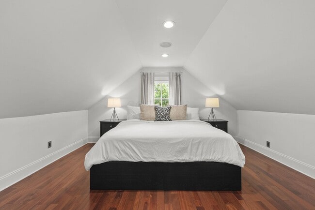 Building Photo - 610 City Park Ave