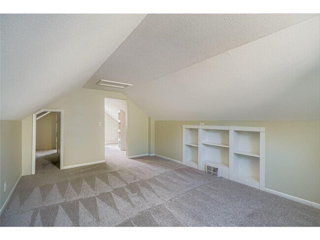 Building Photo - 837 Bidwell St