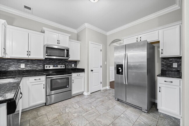 Building Photo - 739 Gaine Lynn Dr