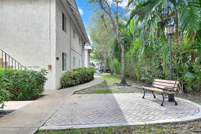 Building Photo - 8609 SW 68th Ct