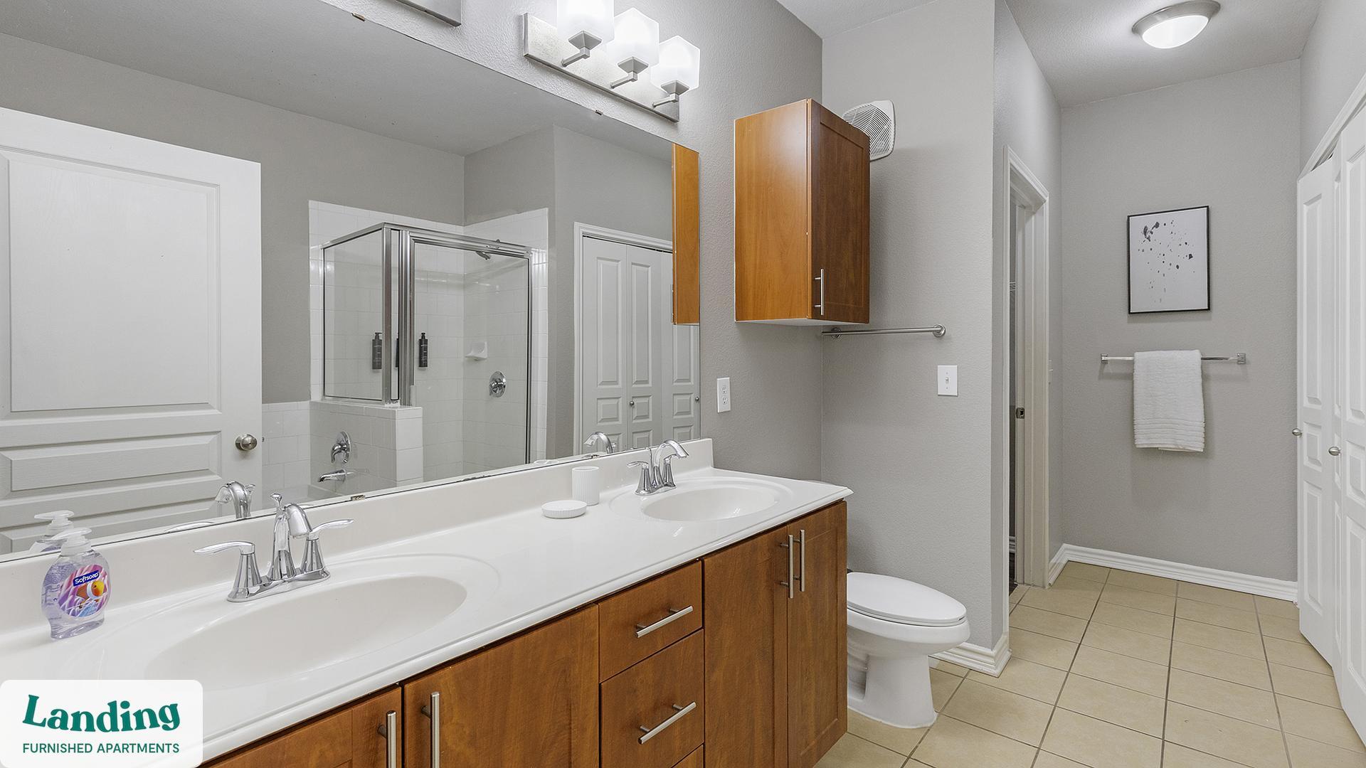 Building Photo - 15777 Quorum Dr