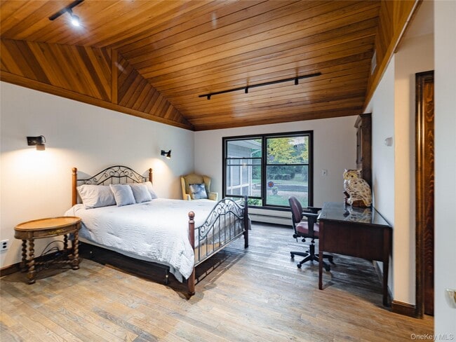 Building Photo - 11 Geralind Dr