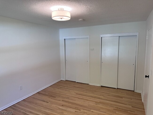 Building Photo - 57 Sandra Cir