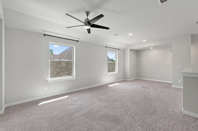 Building Photo - 706 Santa Elena Trail