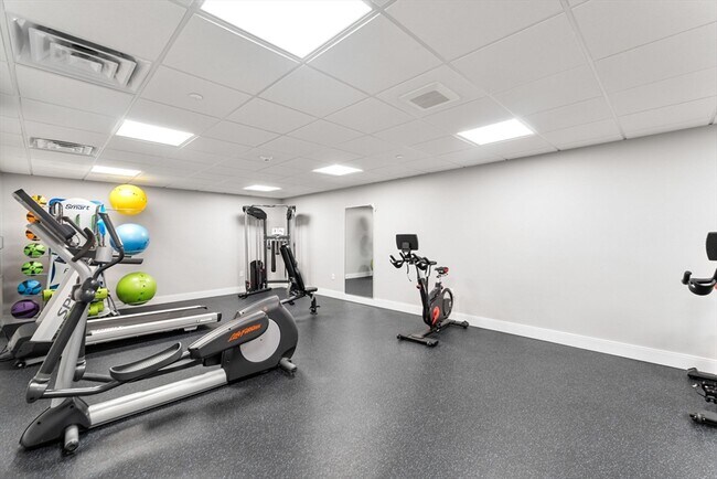 Building Photo - 1457 Tremont St