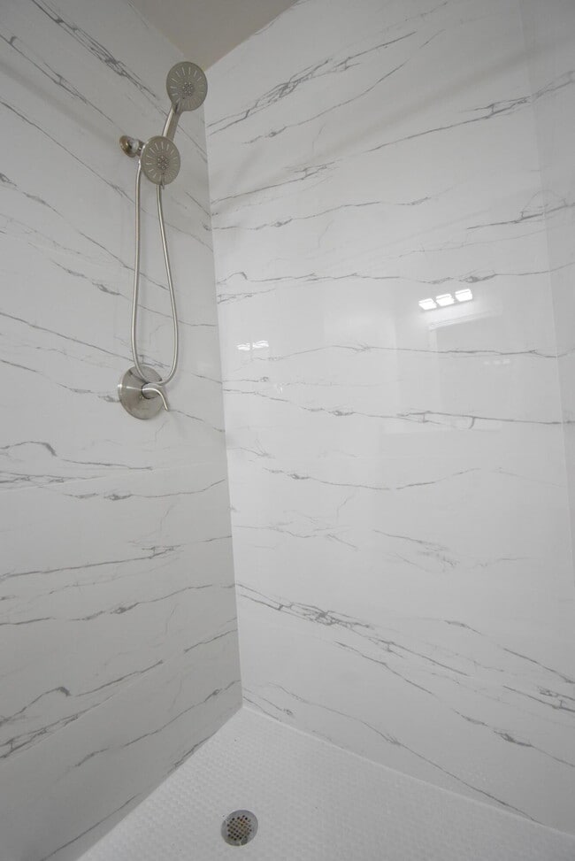 Building Photo - 22237 Woodborn Dr