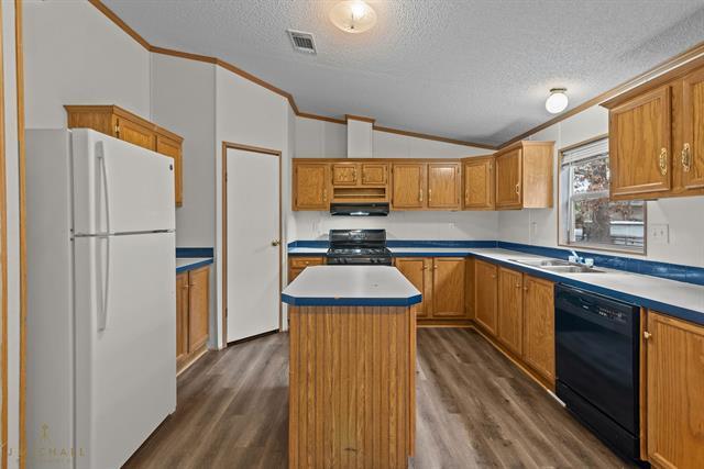 Building Photo - 8413 Denny Dr