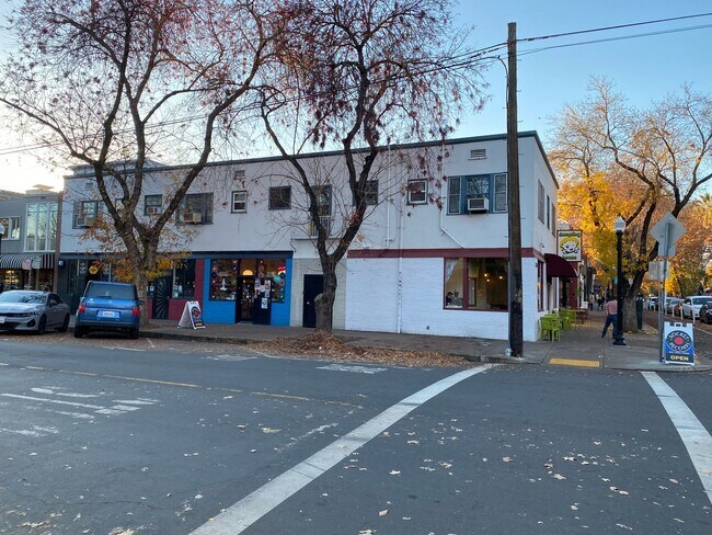 Building Photo - Charming Midtown Studio - 24th Street & J ...