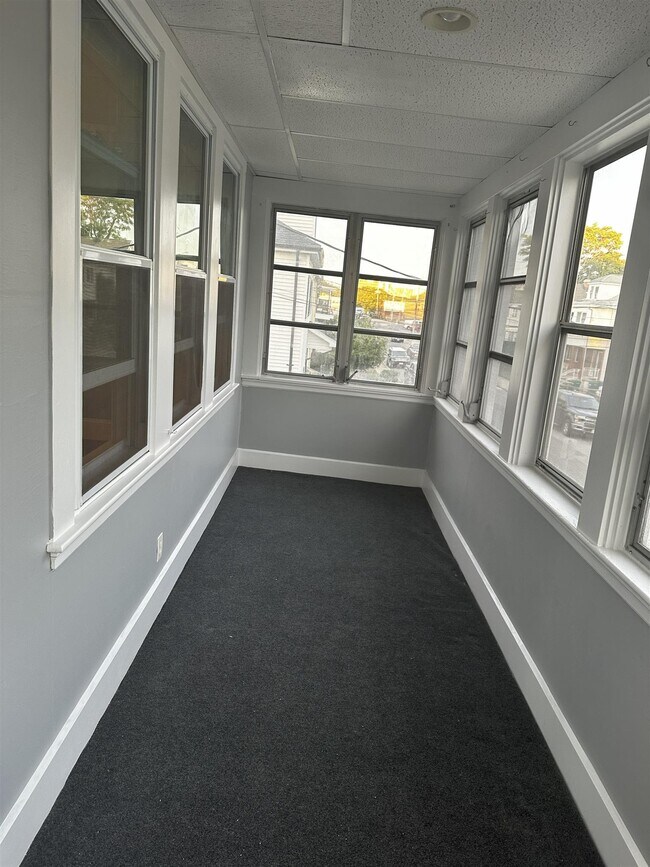 Building Photo - 62 Billings Ave