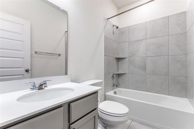 Building Photo - 3740 Highland Bayou Dr