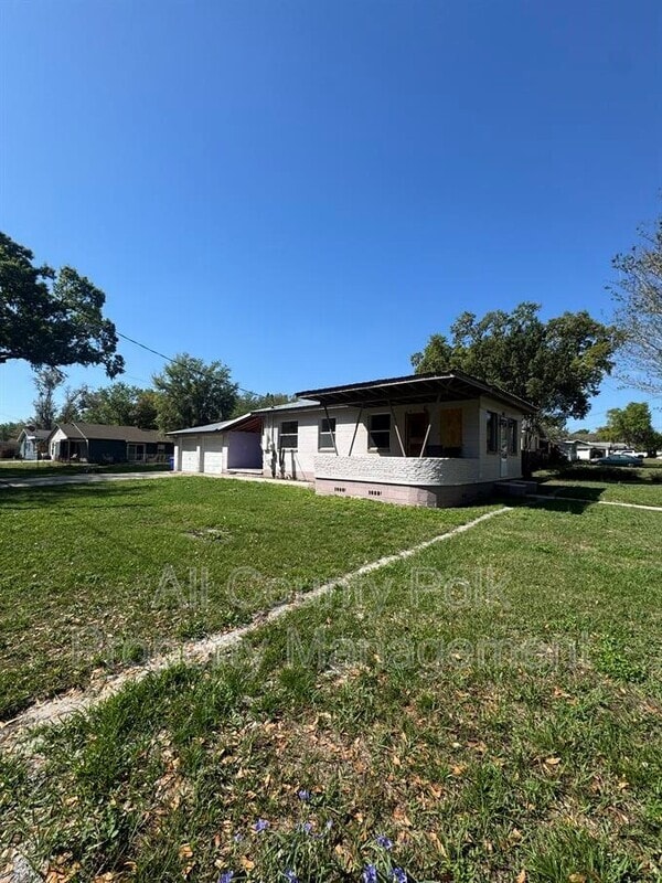 Building Photo - 745 E Valencia St