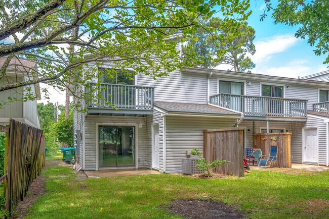 Building Photo - 3260 Cypress Ln