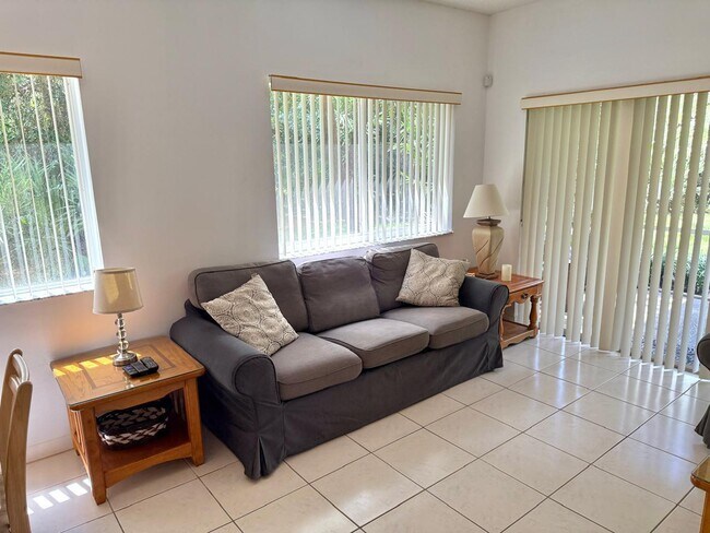 Building Photo - 8000 Carnoustie Pl