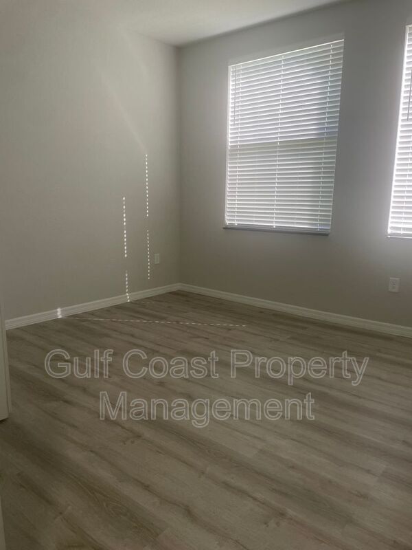 Building Photo - 1926 Marlay Ave