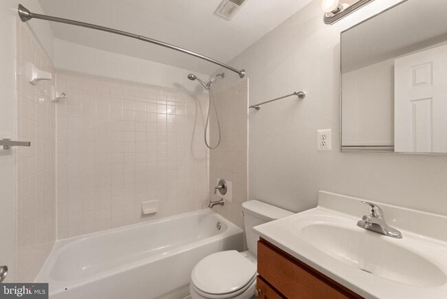 Building Photo - 1431-B S Van Dorn St