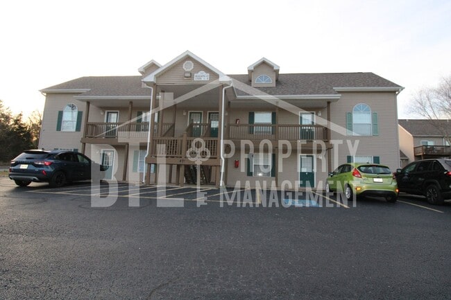 Primary Photo - Charming Fully Furnished Condo with Prime ...