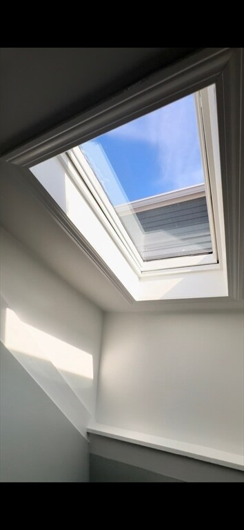 Building Photo - 100-102-102 Princeton St