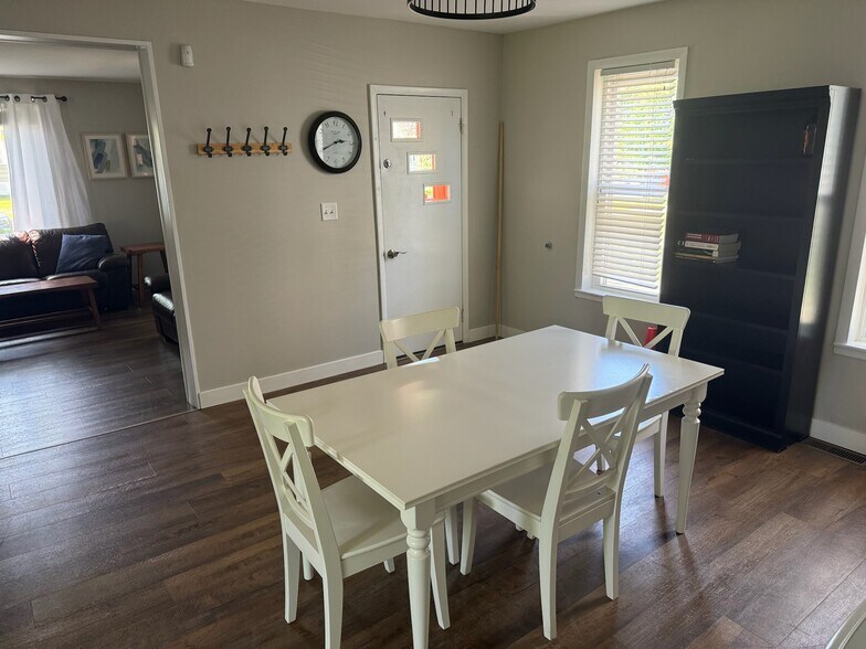 Building Photo - 109 E. 15th Street