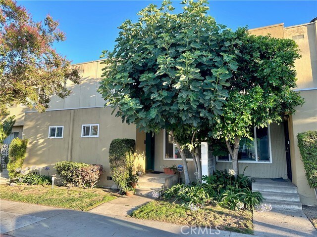 Building Photo - 11138 Aqua Vista St