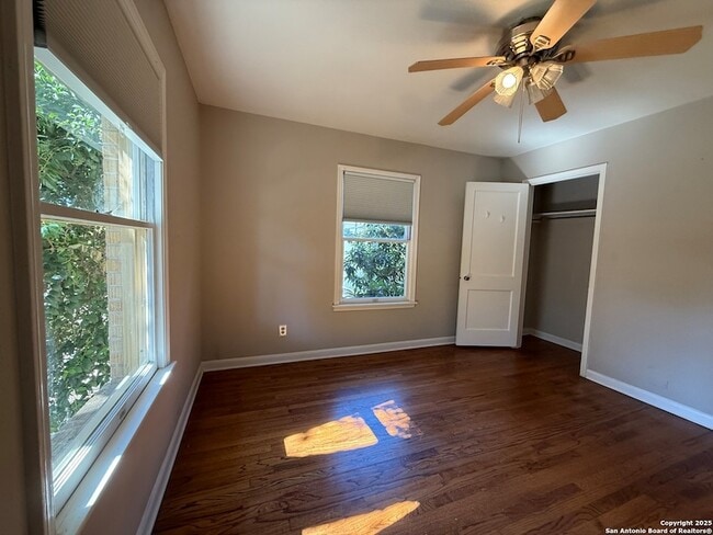 Building Photo - 123 Marcia Pl