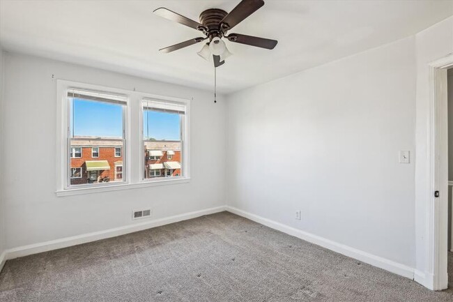 Building Photo - 3627 Elmora Ave
