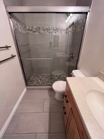 Building Photo - 1680 Seacoast Dr